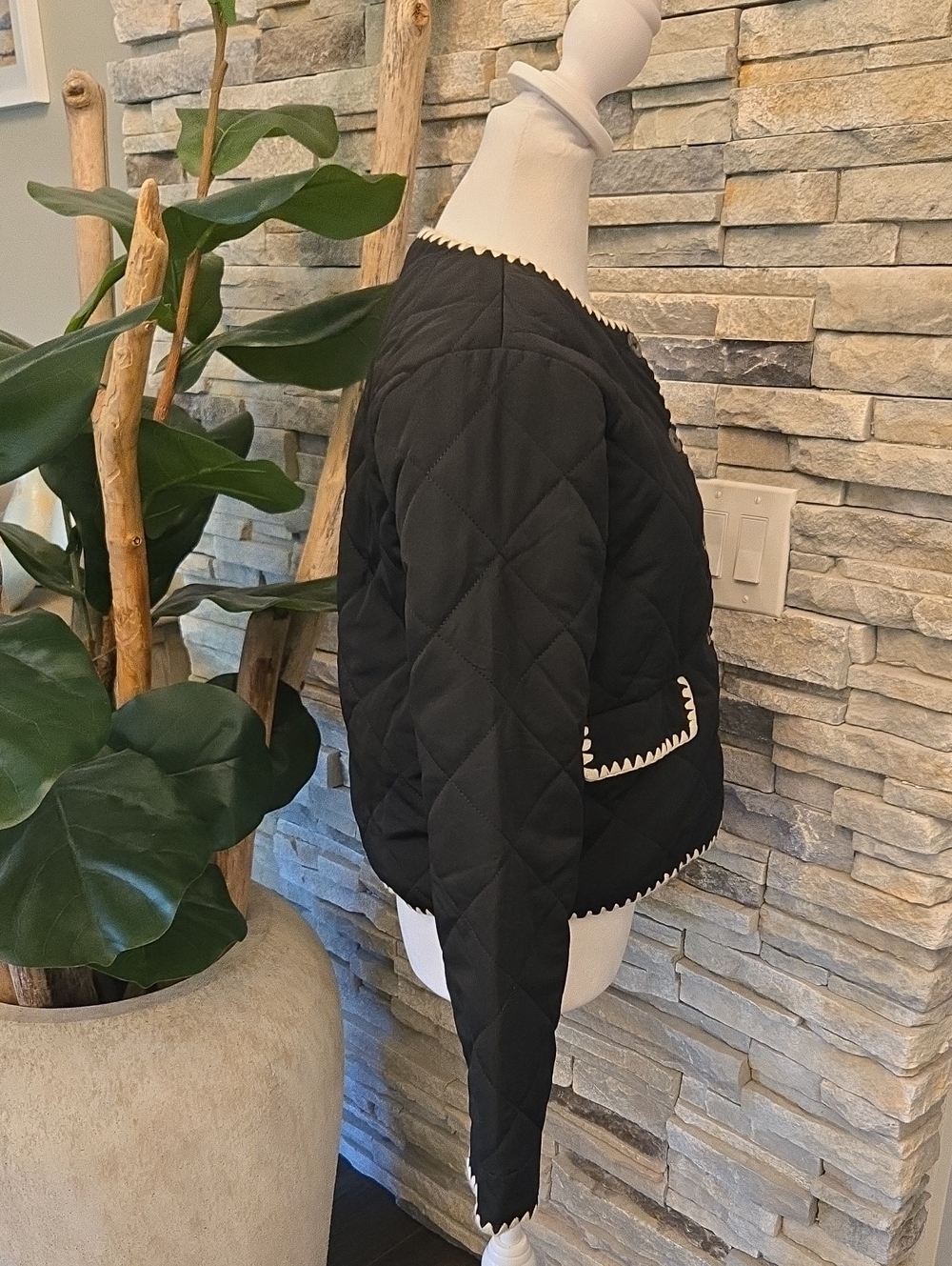Wayf Quilted Cropped Jacket - Picture 2 of 6
